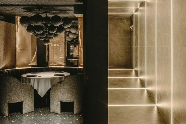 SMOKED ROOM